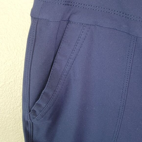 Chico's ZENERGY Seamed Knit Crop Pants Navy Blue Size 1 (Medium) - Picture 4 of 6